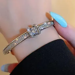 2023 New Luxurys Designers Bracciale Designer Charm Jewelry Bangle Donna Top Quality Diamond Zircon Bracciale Celebrity Temperament Versatile Jewelrys Bangles