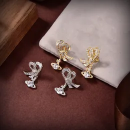 Designer Studörhängen Vivian Luxury Women Fashion Högkvalitativ smycken Guldörning Pearl Earring Cjeweler Westwood Woman 89
