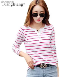 Women's T-Shirt TuangBiang 2023 Striped Button V-neck Long Sleeve Cotton T-Shirt Female Plus Size S-5XL Clothing Loose TShirt White Gray TopsL230519