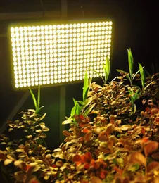 التسليم 300W مربع الطيف الكامل LED تنمو الضوء الأبيض لا يوجد ضوء ضوضاء مساحة كبيرة من الإضاءة CE FCC ROHS9169472