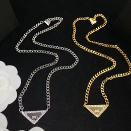 Jóias de colar de pingente de diamante feminino de diamante feminino Jóias de luxo de luxo de luxo Triângulo Triângulo Triângulo Moda da moda Chain Clavicle Chain