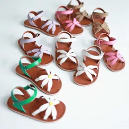 Sandals Summer Genuine Leather Girls Sandals Chrysanthemum Salt Water Cowhide Children's Beach Shoes Suede Leather Children's Sandals AA230518