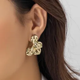 Dangle Earrings Lacteo Vintage不規則な花チャームドロップメタルゴールドカラーペンダント女性のための韓国宝石婦人ギフト