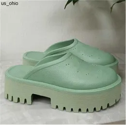 Slippare 2022 Nya dubbla G Luxury Sandals Slippers Brand Designer Women Hollow Platform Made of Transparent Materials Fashion Sexig Lovely Sunny B J230520