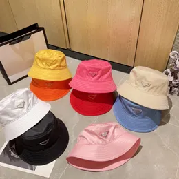 Nylon Bucket Hat Hat Woman Designer Fisherman Hats Classc Triangle Lete Sunnhat Casal Cap Men Beach Prain Brim Chapéus com 9 cores