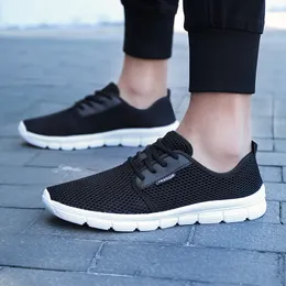 2024 Buty do biegania oddychające siatka sportowa sportowy buty męskie lekkie sportowe trening treningowy jogging trampki mężczyźni czarni białe RA993GB2
