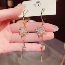 Charm Gold Color Microinlaid Zircon Flower Ear Line Exquisite Light Luxury High Quality Drop Earring Tassel Jewelry Gifts Temperament AA230518