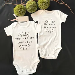 Family Matching Outfits Twin You Are Sunshine My Only Sunshine Bodysuit Baby Boy Girl Clothes Baby Clothes Unisex Baby Wear G220519