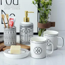 Set di accessori da bagno Set di accessori da bagno in porcellana Dispenser di dentifricio WC Portaspazzolino Portasapone Regali di nozze Arrivo