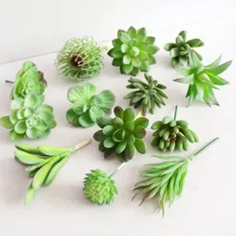 Ghirlande di fiori decorativi 5PCS Mini piante verdi assortite Piante succulente artificiali finte Emulational per scrivania da tavolo per ufficio