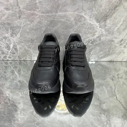 2023 BRAND PLASKA MODY Platforma Mężczyzn Casual Shoes Skórzowe koronkowe trampki Lady Flat Bunting Trainers Letters Gym Sneaker