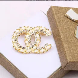 Broche de designer simples Inserção de diamante Moda Unissex Jóias Pins de marca Suéter Vestuário Casar Festa de Natal Presente Acessório estilo 20