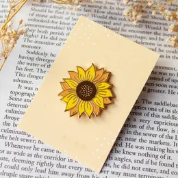 Wunderschöne Sonnenblumen-Anstecknadel mit weicher Emaille und Blumenabzeichen, Brosche als Schmuckzubehör