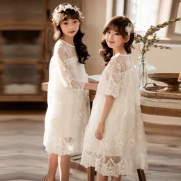 Sukienki dziewczynki wiosna lato ubrania dziecięce koronkowa sukienka dla dziewcząt Koreańska odzież dla dzieci wróżka księżniczka suknia rodzic-dziecko noszenie 230519
