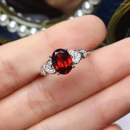 Pierścienie klastra Czerwony Garnet Pierścień z kamienia szlachetnego z miłością serce 925 Srebrne dla kobiet