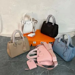 Designer Tote Bags Four seasons Crossbody Shopping Bag Designer Purses And Handbags Classic three in one handbag For Women gift Travel shopping high quality 2023