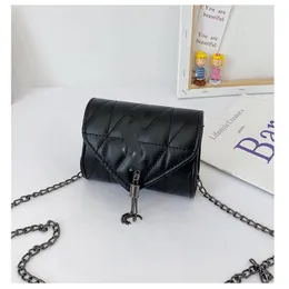 Designer Kids Handbag Girls Messenger Bag Children Diamond Lattice Letter Metal Tassel Chain Bags Bolsa de couro PU A4549279J