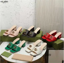 Pantofole Designer Women's Pantofole con tacco a gattino Estate Nuovi sandali da ufficio in pelle Seaside Resort Infradito taglia 3544 con J230520