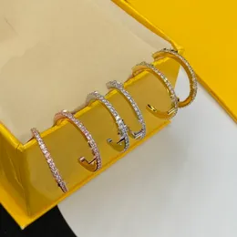Brincos clássicos da simplicidade de moda feminina Gold/prata/rosa Hardware de cor gravado Full Full Diamond Earring Studs Designer Jóias Presentes Fer15 --07