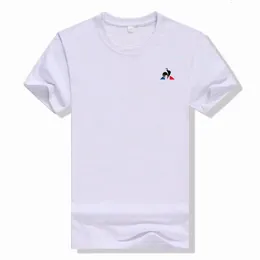 メンズTシャツ夏のソリッドカラーシンプルなニュートラルTシャツファッションメンズTシャツカジュアルオネックleコックプリントショートスリーブTシャツスポーツトップ230520