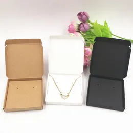 Lådor 50 Ställ in smycken skärmar papperslådor för hänge/örhänge/halsband som bär fodral bröllop smycken set presentförpackning rutan 6*6*1 cm