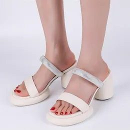 Sandalen Slip-on Sandale Runde High Heel Schuhe für Frauen Slipper Bling Diamonds Strap Open Toe Bequeme Slides Low PlatformSandals