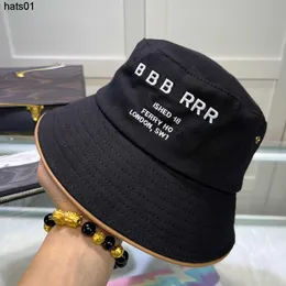 Desingers Burbrerys Buck Hats Luxurys Geniş Kötü Şapkalar Düz renkli mektup Sunhats Moda Kapakları Trend Seyahat Buckethats Mizaç Yüz Şapka