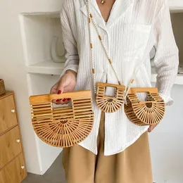 Waist Bags Half Moon Wooden Shoulder Crossbody for Women Bamboo Woven Summer Beach Straw Bag Rattan Small Phone Purse 230520