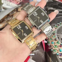 Orologi da polso di alta qualità 2023 da donna Watch Fashion Simple Square Dialtura grande Personalità aggressiva Acciaio in acciaio impermeabile impermeabile