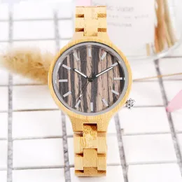 Pulseira Bamboo Bamboo Boltaneira para Women Quartz Wristwatch Stripes Irregular Lidries Wooden Ladies Casual Relloj Femino