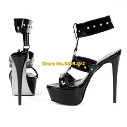 منصة Sandals Rivet T STRAP Open Toe Tee Multi-Buckle Black Patent Leather Shiletto Super High Heel Runway Fashion