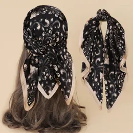 Halsdukar Paisley Print Handkerhief Small Hijab Scarf For Women Cute Shawls Bandana Head Scarfs fyrkantiga pannband Silkhals 70 70 cm