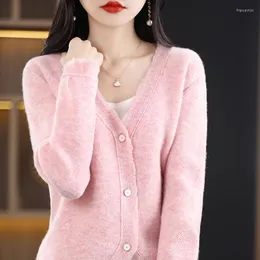 Kvinnors stickor 2023 Spring och Autumn Cashmere tröja Kvinnors V-ringning stickad Cardigan Fashion Loose Meno Wool Female Jacket Korean