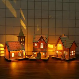 Julekorationer 1 PCS Wood House Ornaments for Home Cute Luminous Cabins Gifts Creative Party Decoration Year S2P9