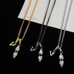 Ny ankomst Kvinnor Crystal Necklace Luxury Iris Pallida Pendant Chain Diamond Chain For Women Allergy Free Alloy Jewelry 3 Färger