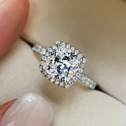Fine 100% 925 Pierścień srebrny 3CT Symulowany diament CZ zaręczynowy Pierścienie dla kobiet Bridal Charm Party Jewelry
