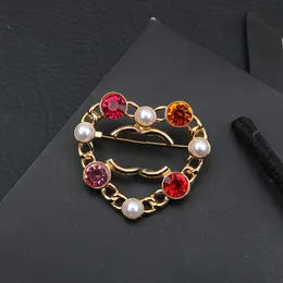 20style Luxury Designer Pins Brooches Crystal Rhinestone 18K Gold Plated Womens Letter Brooch Pins Sweater Suit Brought Clothing Jewelry Accessories 20style