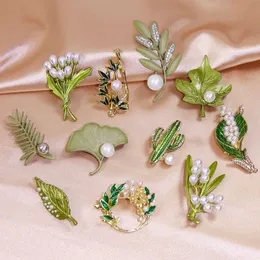 Pins Brooches Creative green plant leaves metal pins pearl flower brooches women's necklaces accessories jewelry gifts G220523