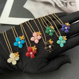 Armreif aus Titanstahl, Kleeblatt-Armbandkette für Damen, goldfarben, rosa, rot, schwarz, Blumenschmuck, Halskette, luxuriöser Marken-Charm, Perlenmuschel