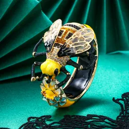 Brazalete de abeja para Mujer, pulsera con dijes, joyería india esmaltada, Pulseras doradas para Mujer, flor, estética Animal