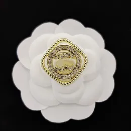 Chanells Luxury Brosch Vintage Jewel Woman Designer Brooch Fashion Brosches Crystal Pearl Charm Luxury Rhinestone Suit Pin Jewelry Lady Top Quality 776