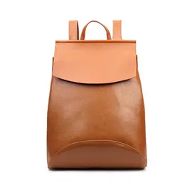 Utomhusväskor 2023 Ladies Bag Fashion Slät oljig ryggsäck Casual College Vind Back Pack Travel Student Women Leather