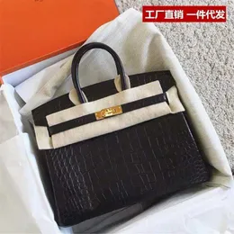 Mackendalen Platinum Bag 2024 Tote Alligator Mönsterhuvud som täcker ko läder Fashionable Portable Leather for Women