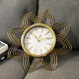 벽 시계 산업 북유럽 럭셔리 시계 조용한 홈 디자인 큰 금속 금 미니멀리스트 무음 호르로 게 무레일 장식