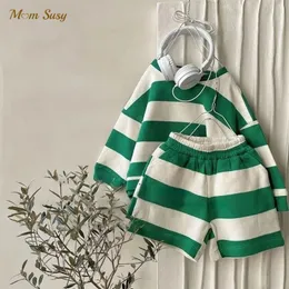 Zestawy odzieży Baby dziewczyna bawełniana bawełniana bluza z kapturem i szorty 2pcs niemowlę dziecięce dziecięce dres dresowy wiosna jesień lato 17y 230522