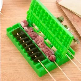 BBQ Tools Accessories Barbecue Stringer Fast Skewer Kebab Maker Box Machine Beef Meat Vegetable String Grill Kitchen Bbq Gadget 230522