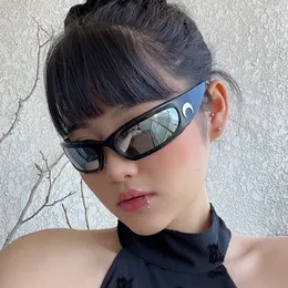 Y2K Cyberpunk Designer Okulary przeciwsłoneczne Kobiety mężczyzn Mężczyzna Moda Księżycowe okulary Futurystyczne sporty na świeżym powietrzu Czarne białe odcienie cienkie okulary słoneczne S560