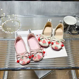 Kids Flat Shoes Girls Strawberry Print Love Single Single Shoes Spring Autumn Bows Bows Princess Footwear Z2351