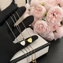 Moda kadın marka çift mektup tasarımcı kolye kolyeleri basit 18k altın kaplama paslanmaz çelik kolye geometrik kalp şekli yaka zinciri takı hediyesi