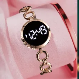 Armbandsur 2023 Ladylike Digital Watch Women Top Brand Small Dial Rose Gold Armband Alloy Lady Wristwatch Student Relojes Para Mujer